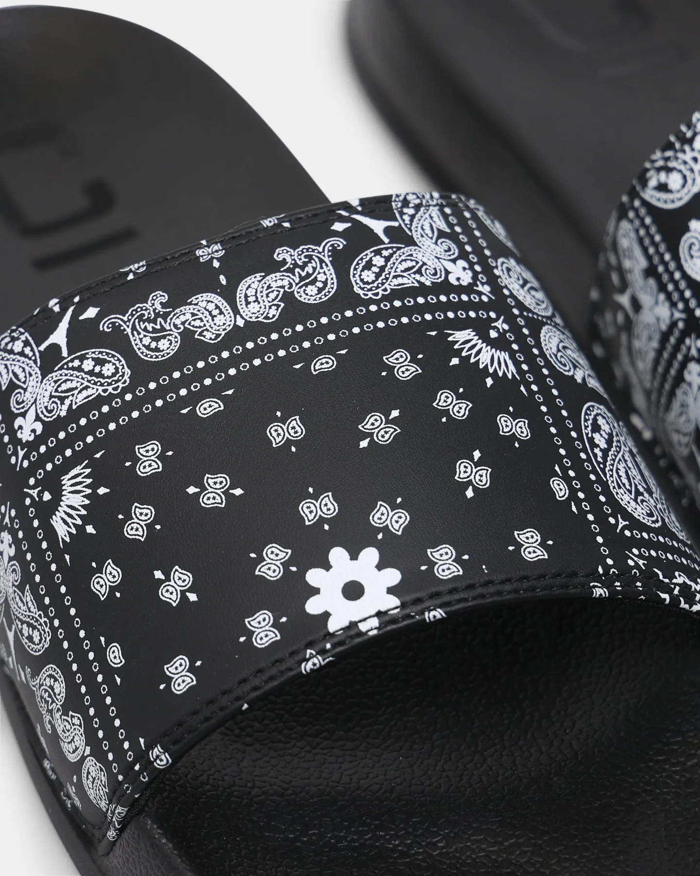 Carré Bandana Ultra Classique Slides Black/White