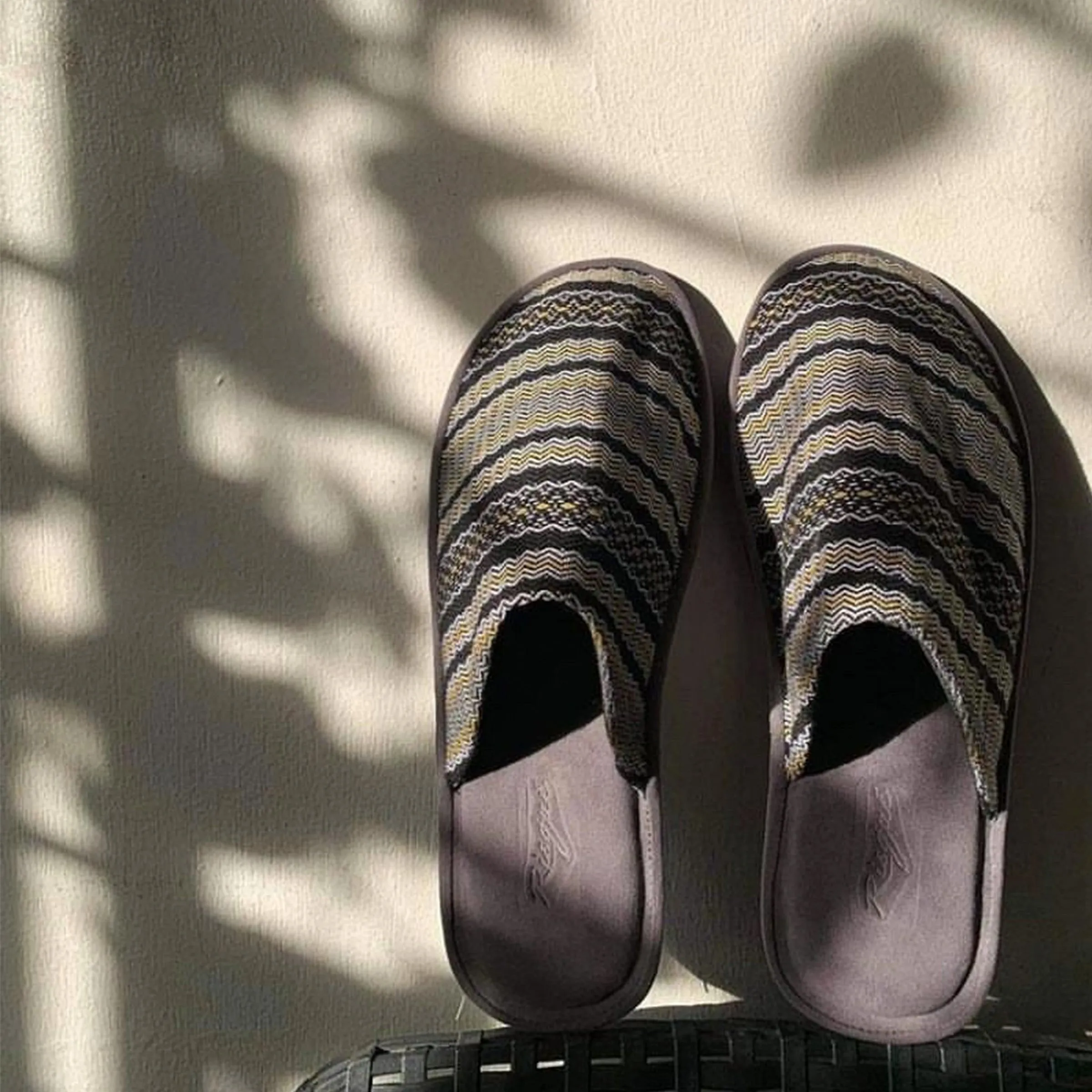 Home Slippers (Black Inabel)