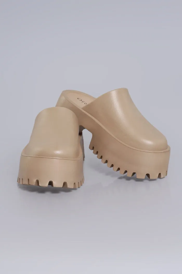 No Such Luck Platform Chunky Slides - Taupe