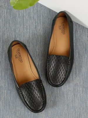 Women  Printed Leather Slip-on Loafers